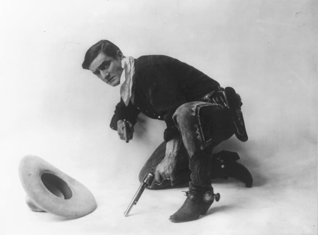 Tom Mix... Gunslinger!