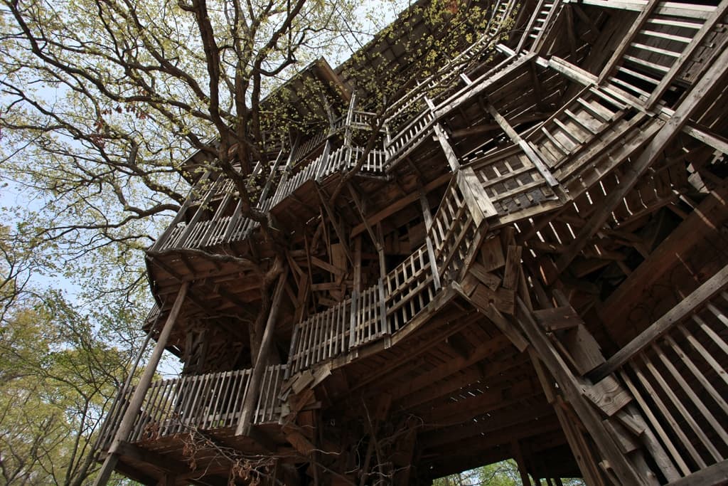Superstructure