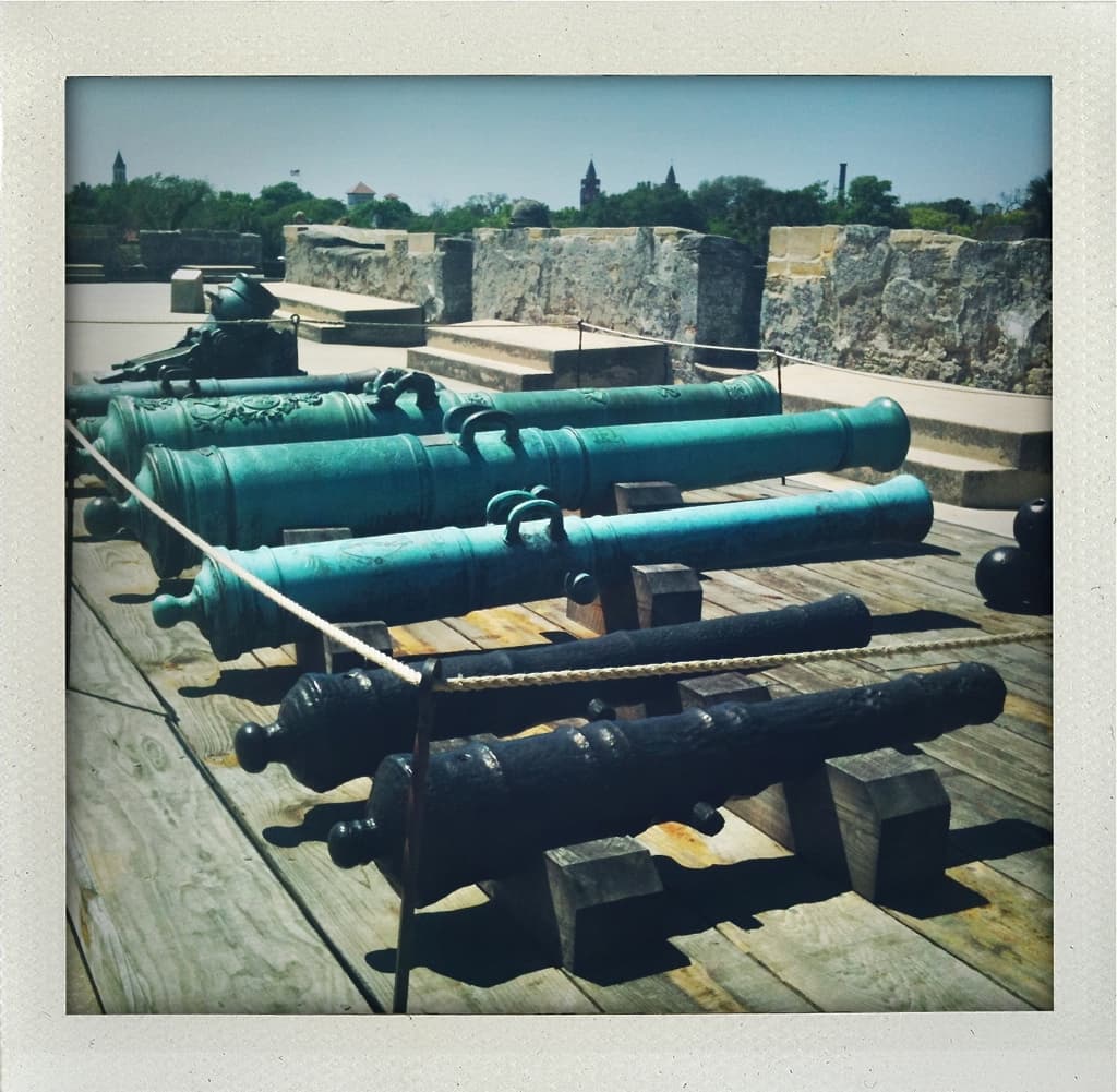 Castillo Cannons