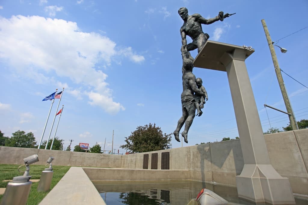 The Towing Monument