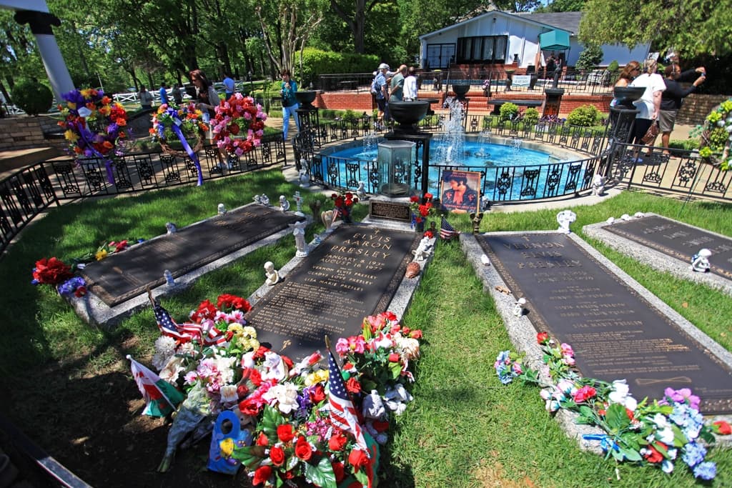 Elvis' Grave