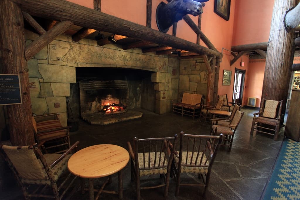 Lake McDonald Lodge
