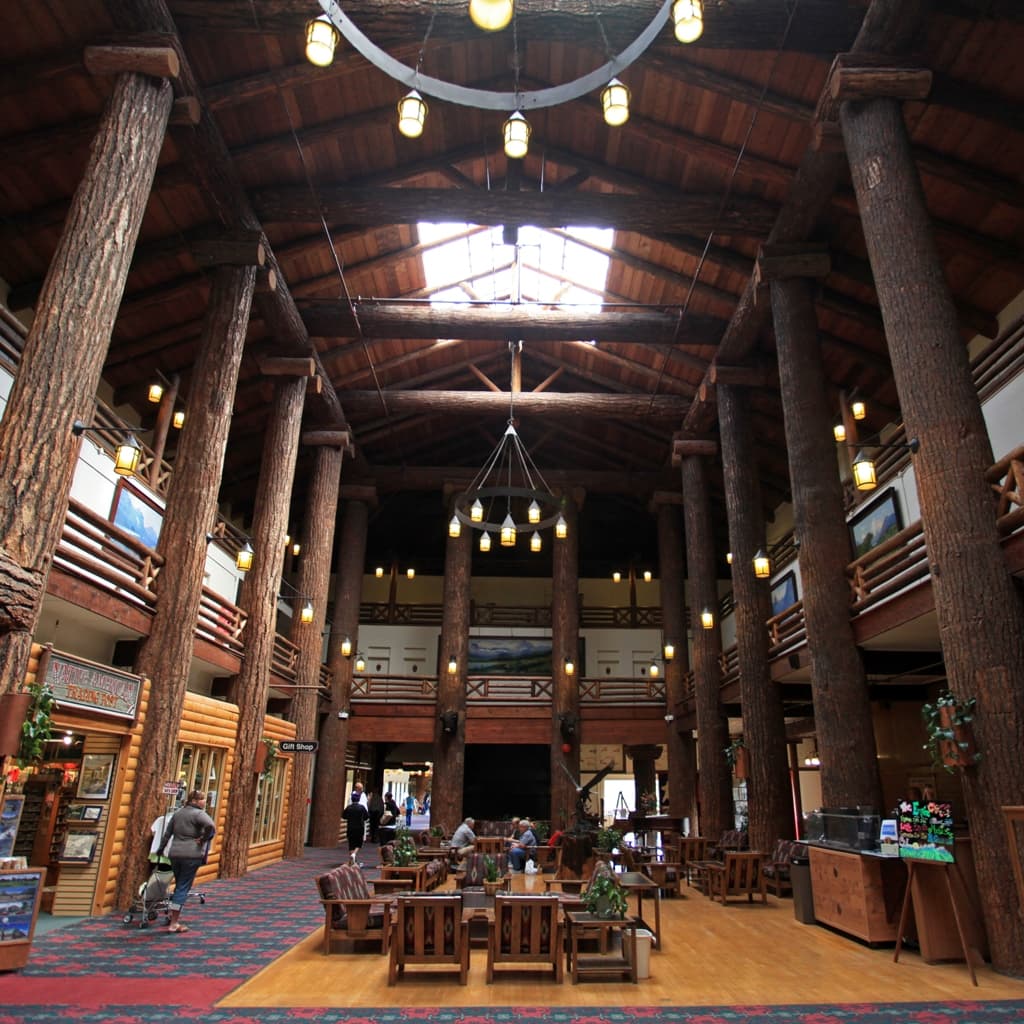 Glacier Park Lodge